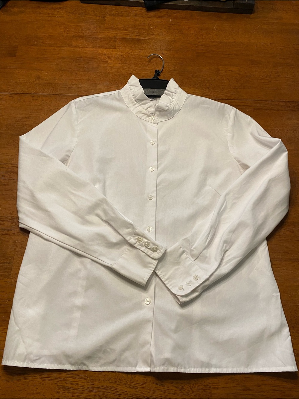 Pendleton White Ruffle Collar Button-Down Blouse - Picture 6 of 9